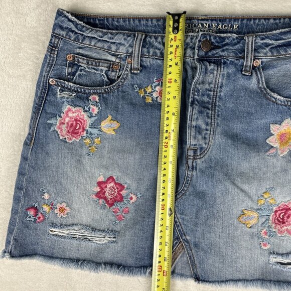American Eagle Outfitters Denim Skirt Women 14 Distressed Embroidered Flowers - Picture 7 of 11